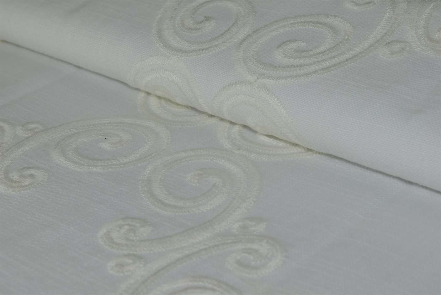 PC Classique-124 Dull Theard Oriana 364210 YM 3726 Shade 27675