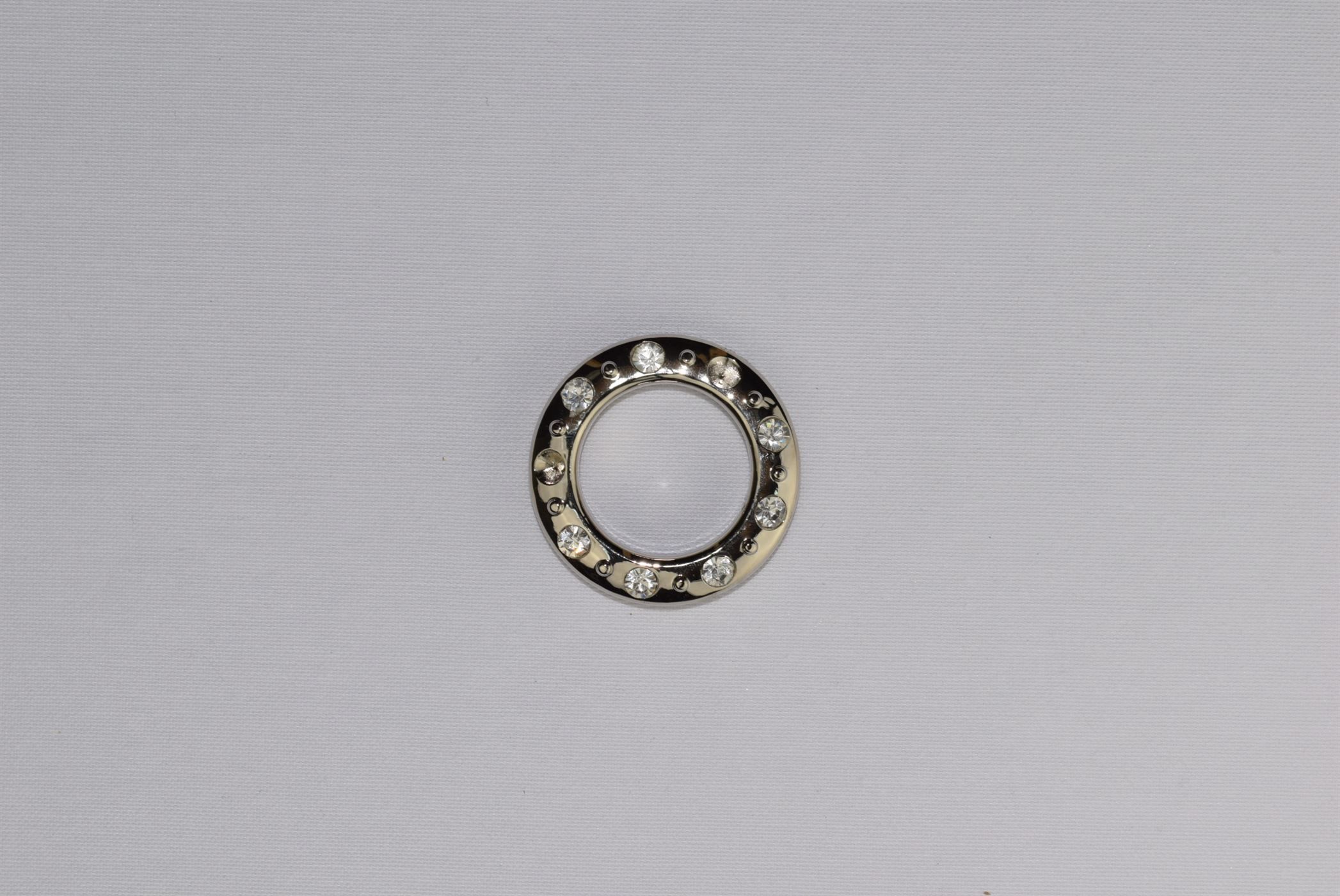 Люверс со стразами сред. хром. блест.